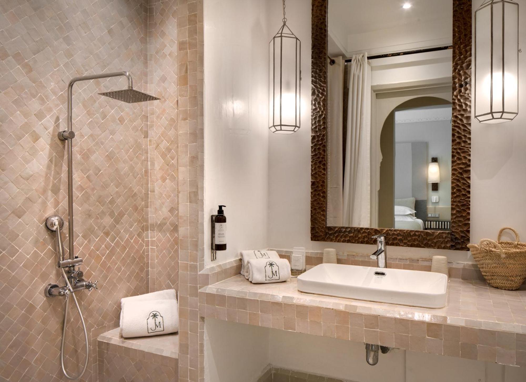 Habitación Doble junto a los jardines