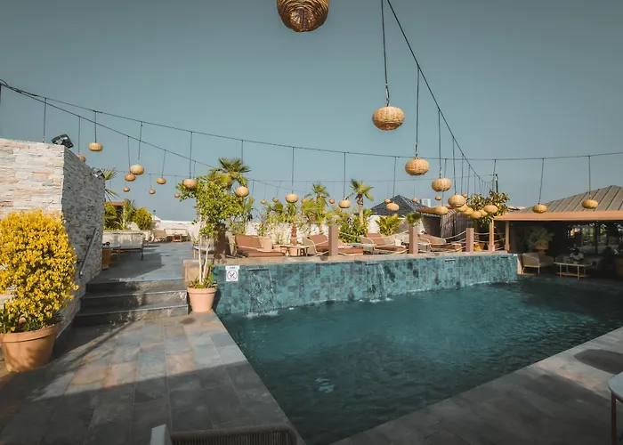 Luxury hotel only: 555 Hotel Clubbing Adults Only