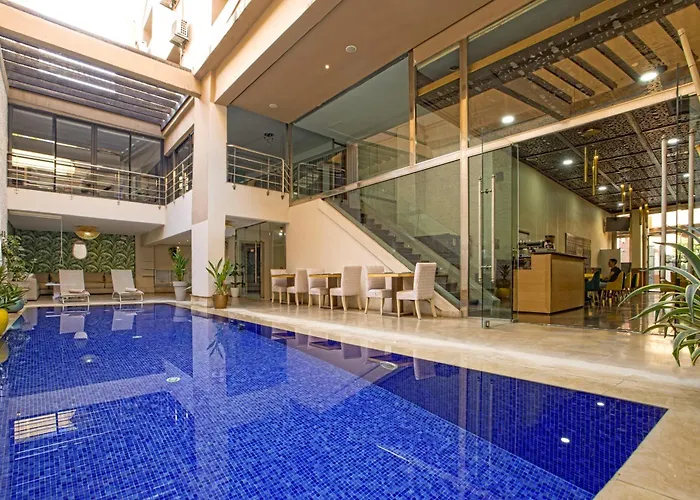 Resort: Yaad City Hotel