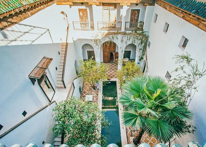 Luxury hotel only: Riad Le Rihani